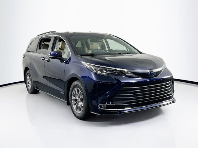 2021 Toyota Sienna XLE