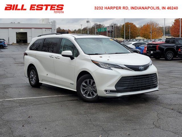 2021 Toyota Sienna XLE