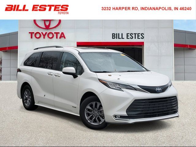 2021 Toyota Sienna XLE