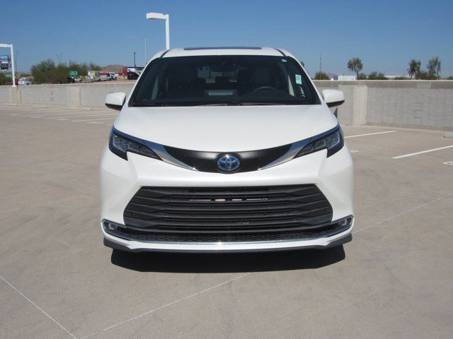 2021 Toyota Sienna XLE