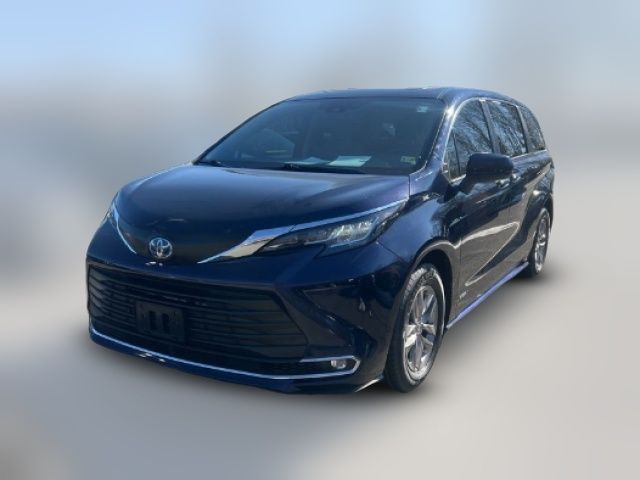 2021 Toyota Sienna XLE