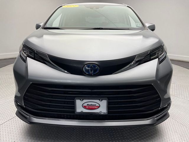 2021 Toyota Sienna XLE