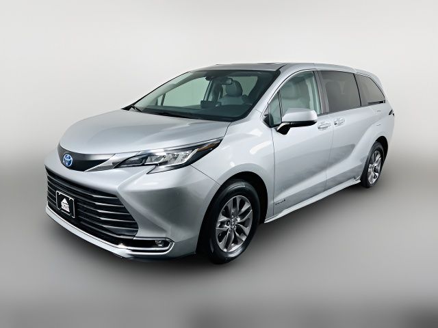 2021 Toyota Sienna XLE