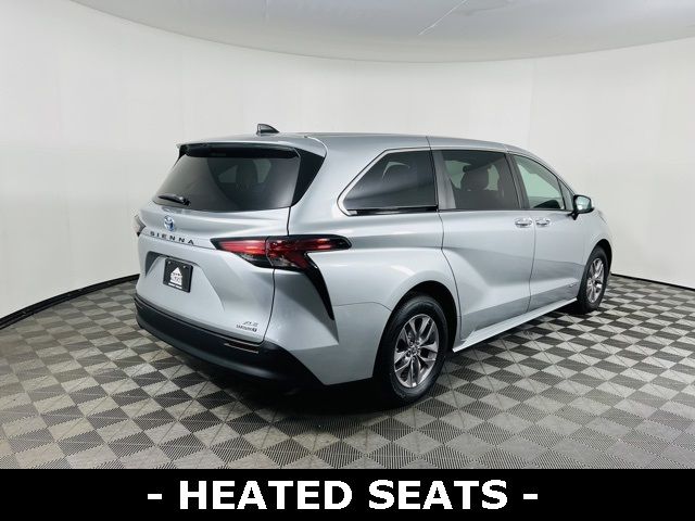 2021 Toyota Sienna XLE