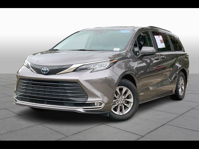 2021 Toyota Sienna XLE