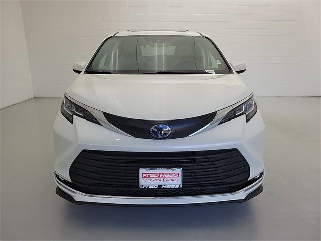 2021 Toyota Sienna XLE