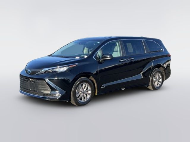 2021 Toyota Sienna XLE