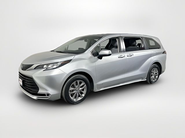 2021 Toyota Sienna XLE