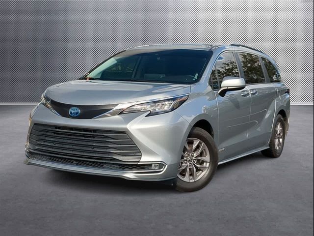 2021 Toyota Sienna XLE