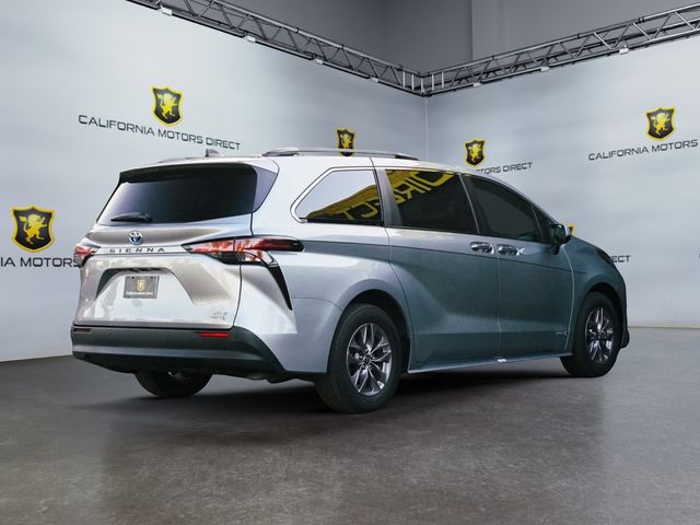 2021 Toyota Sienna XLE