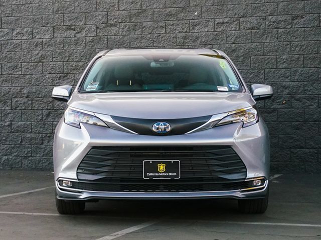 2021 Toyota Sienna XLE