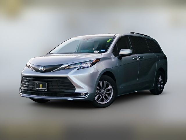 2021 Toyota Sienna XLE