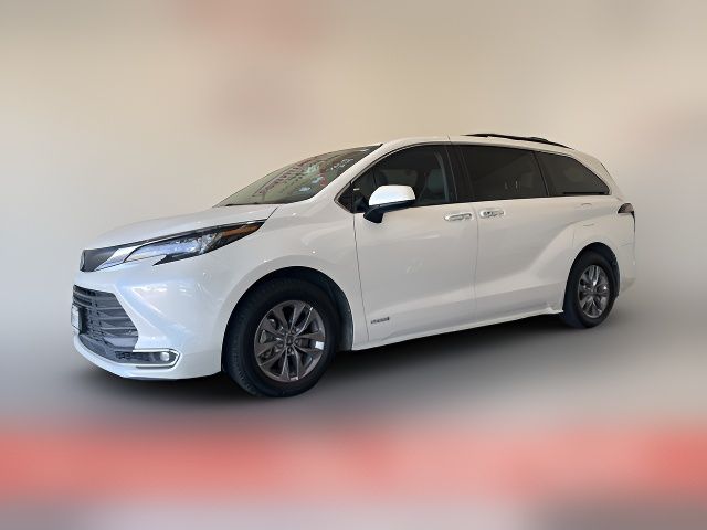 2021 Toyota Sienna XLE