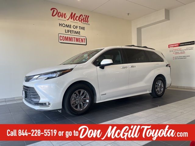 2021 Toyota Sienna XLE