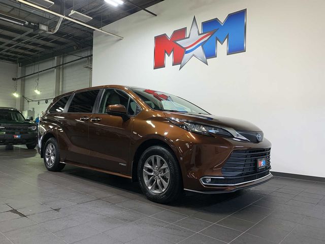 2021 Toyota Sienna XLE