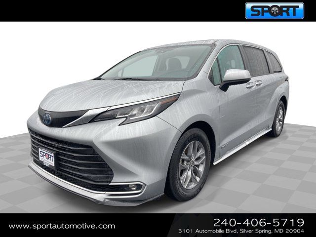 2021 Toyota Sienna XLE