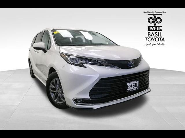 2021 Toyota Sienna XLE