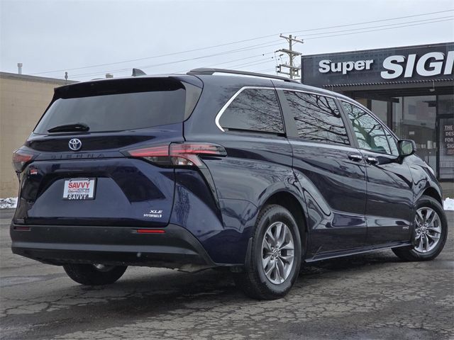 2021 Toyota Sienna XLE