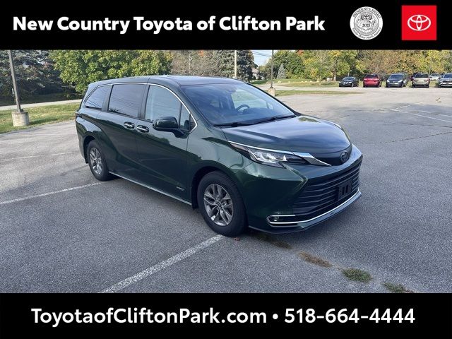 2021 Toyota Sienna XLE