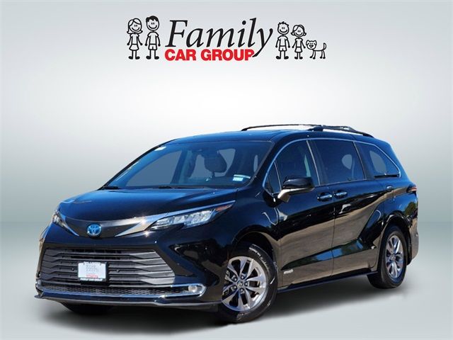 2021 Toyota Sienna XLE