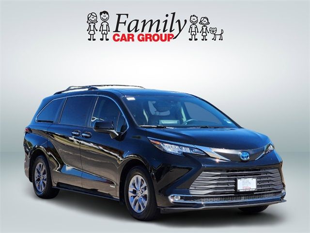 2021 Toyota Sienna XLE