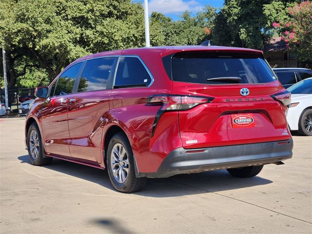 2021 Toyota Sienna XLE