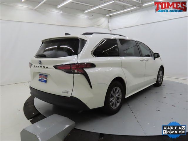 2021 Toyota Sienna XLE