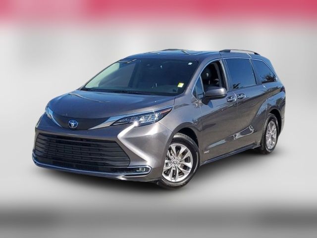 2021 Toyota Sienna XLE