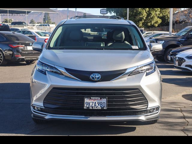 2021 Toyota Sienna XLE