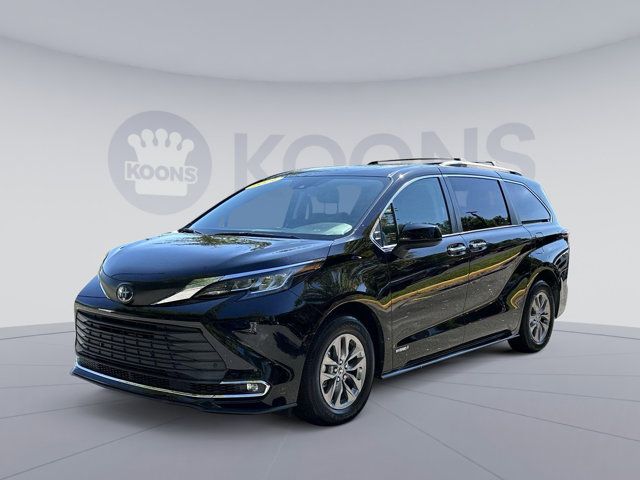 2021 Toyota Sienna XLE