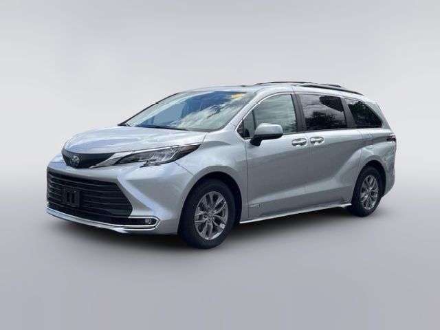 2021 Toyota Sienna XLE