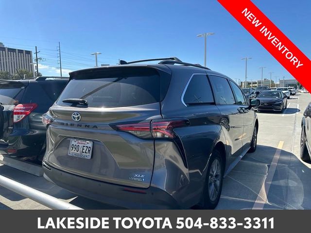 2021 Toyota Sienna XLE