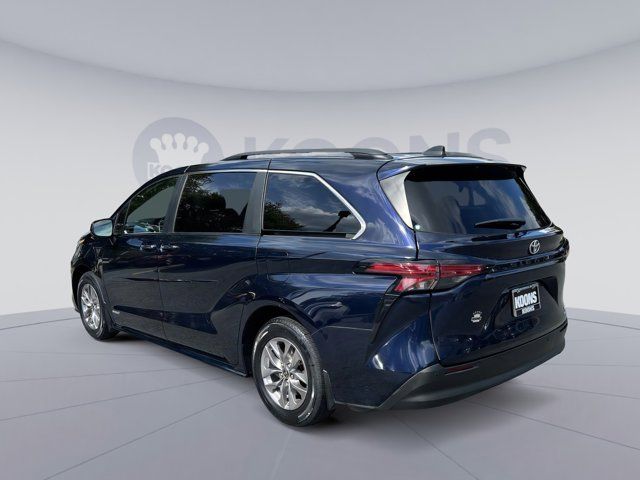 2021 Toyota Sienna XLE