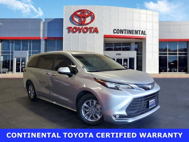 2021 Toyota Sienna XLE