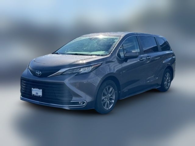 2021 Toyota Sienna XLE