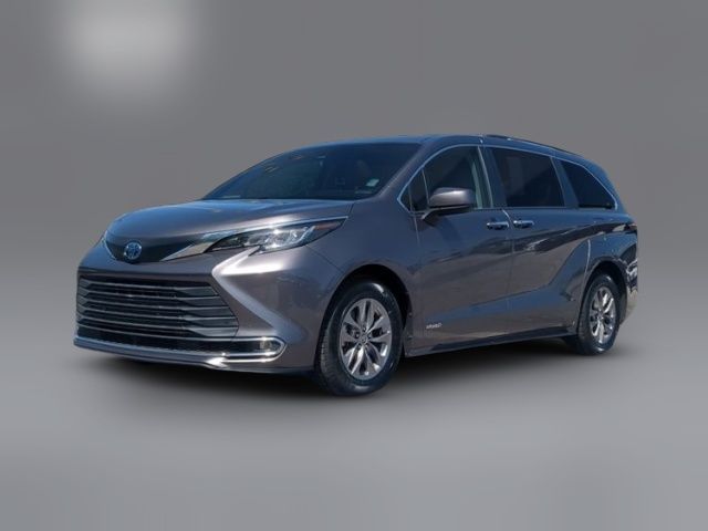 2021 Toyota Sienna XLE
