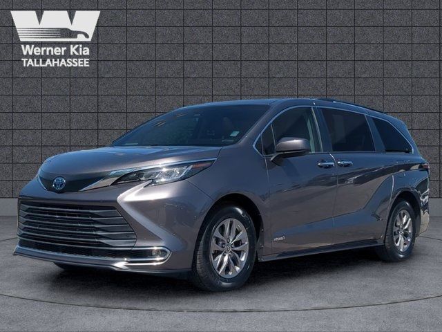 2021 Toyota Sienna XLE