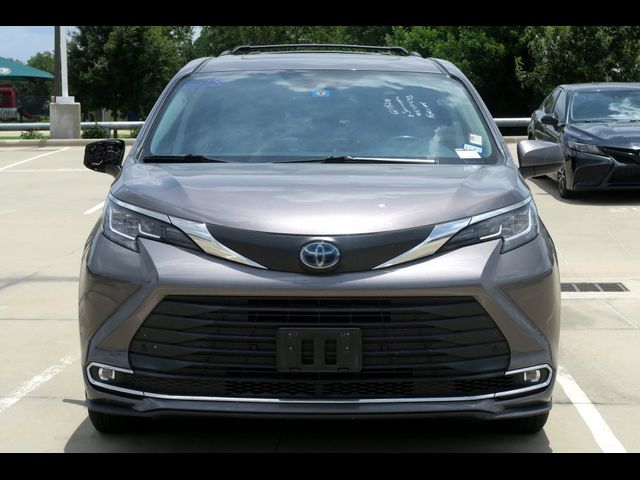 2021 Toyota Sienna XLE