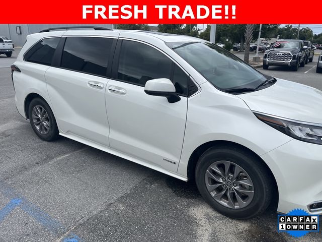 2021 Toyota Sienna XLE