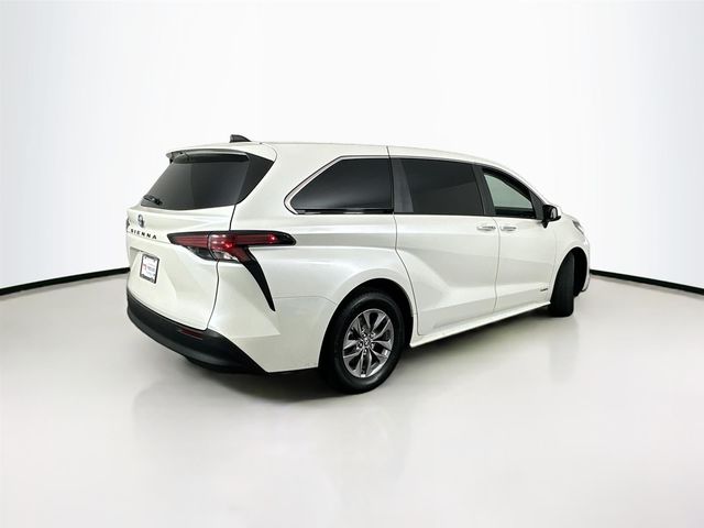 2021 Toyota Sienna XLE