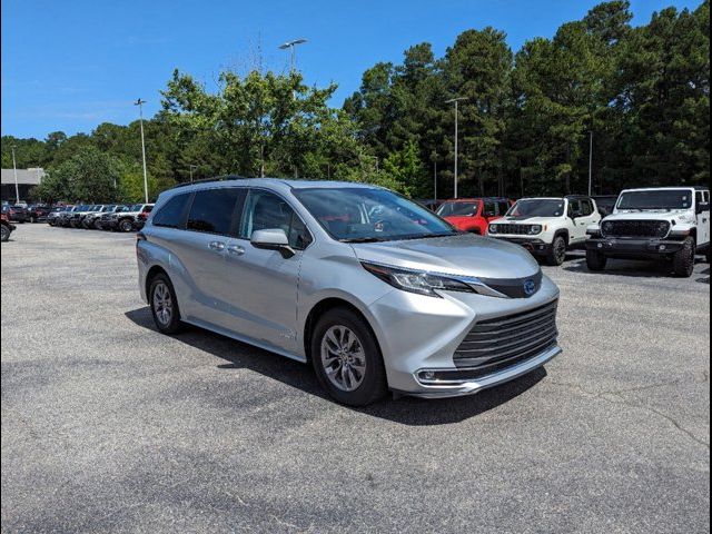 2021 Toyota Sienna XLE