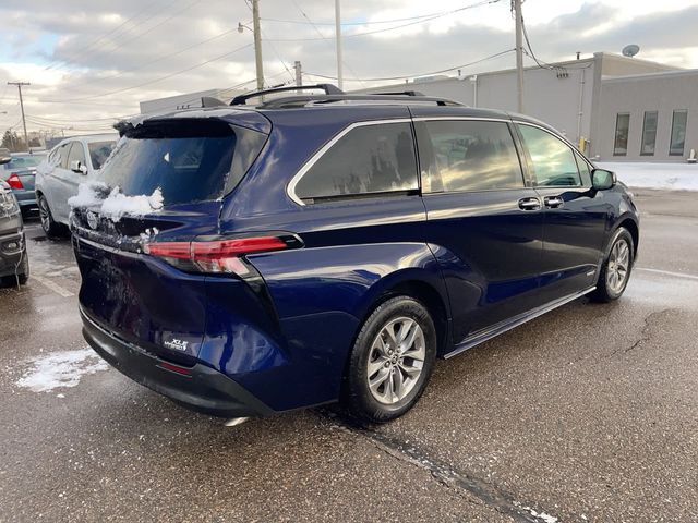 2021 Toyota Sienna XLE