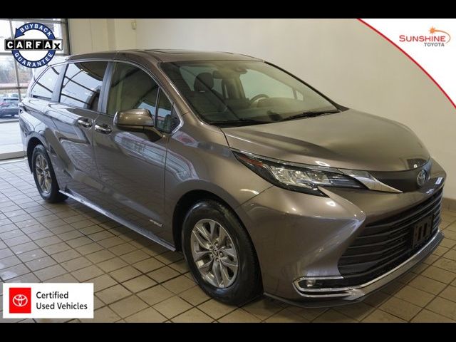 2021 Toyota Sienna XLE