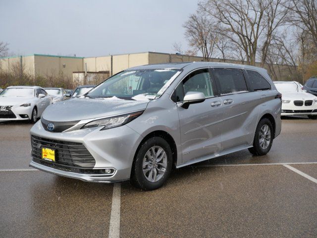 2021 Toyota Sienna XLE