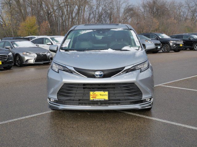 2021 Toyota Sienna XLE