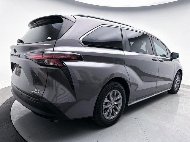 2021 Toyota Sienna XLE