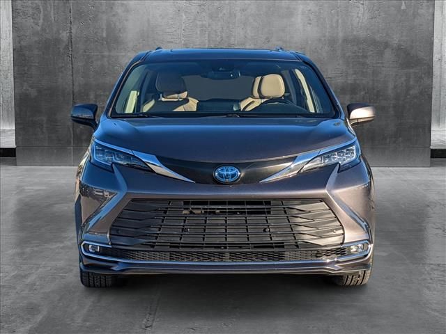 2021 Toyota Sienna XLE