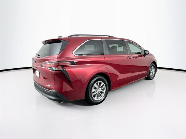 2021 Toyota Sienna XLE