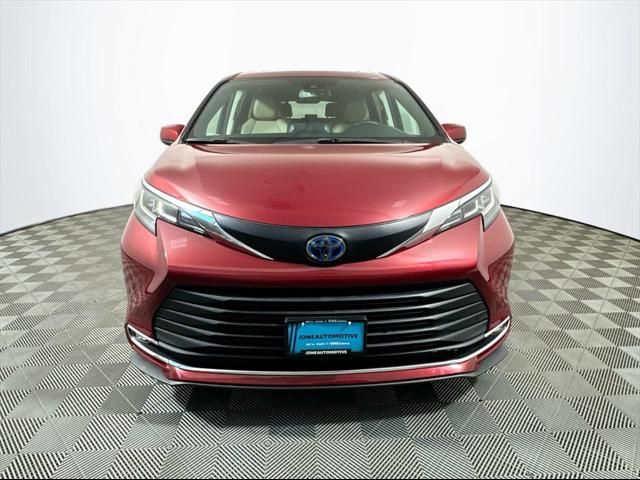 2021 Toyota Sienna XLE