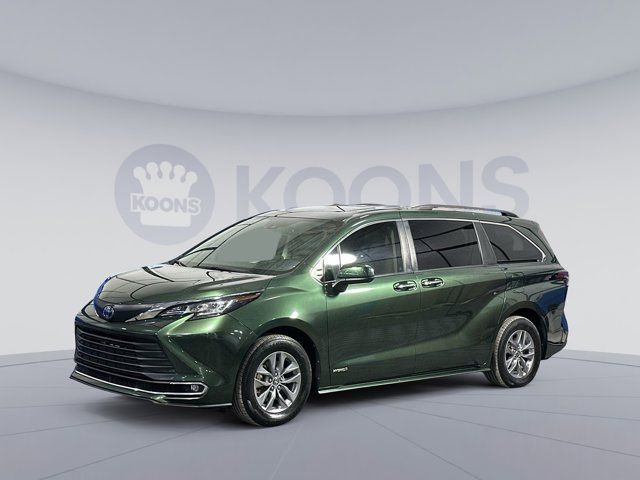 2021 Toyota Sienna XLE